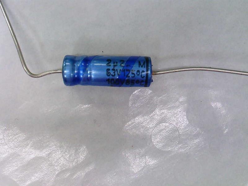 MAL211838228E3 por VISHAY