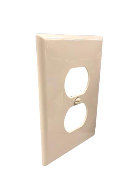 LEVITON M56-PJ8-TM