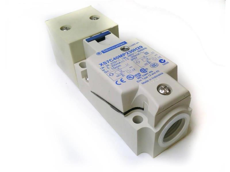 TELEMECANIQUE SENSORS XS7C40PC440R5