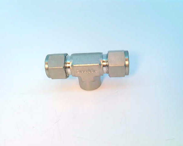 SWAGELOK SS-810-3-4TTF