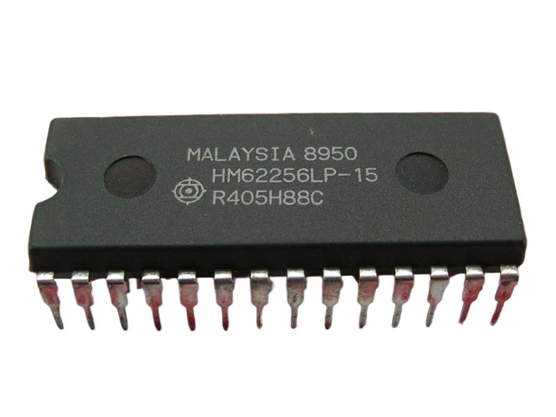HM62256LP-15 por HITACHI