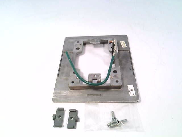 HUBBELL SA3083W