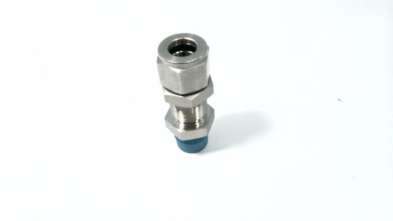 SWAGELOK SS-810-1-16ST