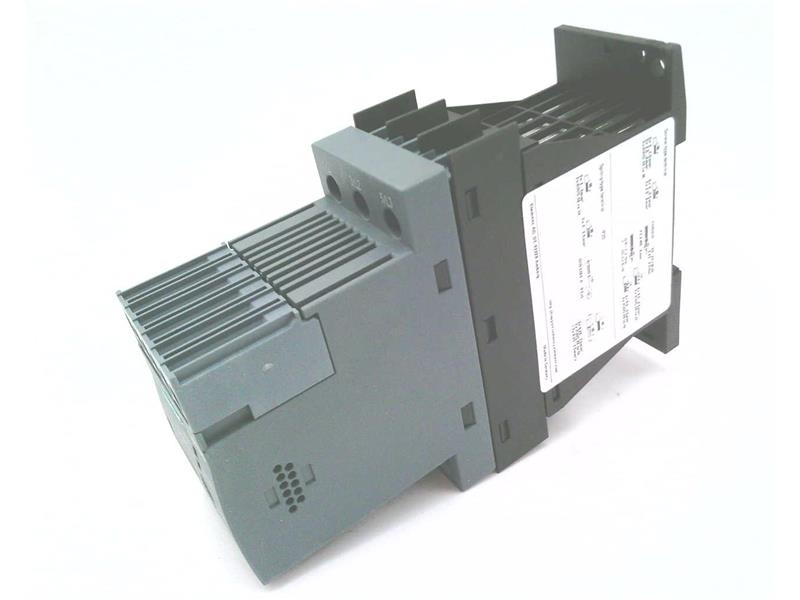 SIEMENS 3RW30181BB04