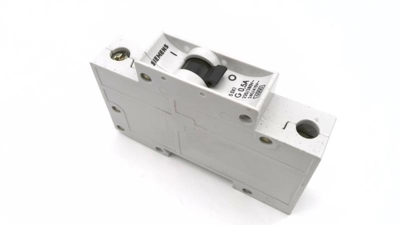 SIEMENS 5SX1-105-3