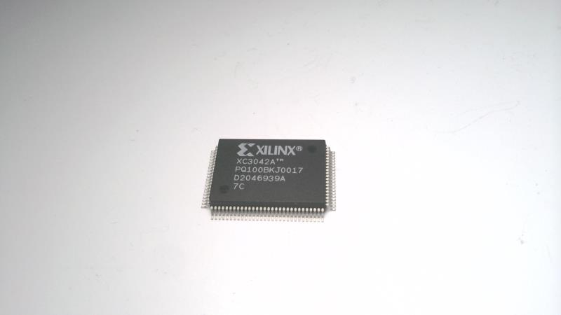 XILINX XC3042A-PQ100BKJ0017