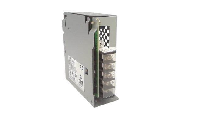 OMRON S82J-01005D