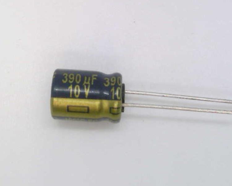 ELXY100ELL391MJC5S par UNITED CHEMI CON