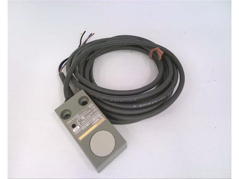 OMRON TL-W5F1