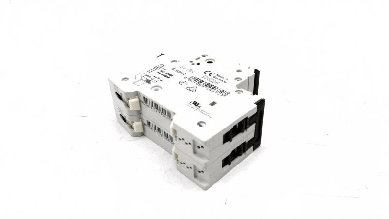 SIEMENS 5SY6-220-8