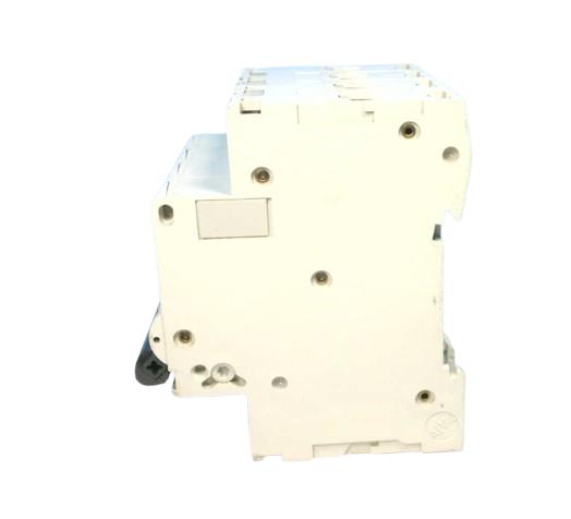 MG24488 par SCHNEIDER ELECTRIC