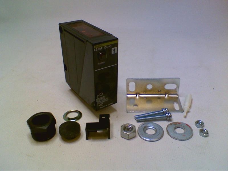 OMRON E3JM-10L-G