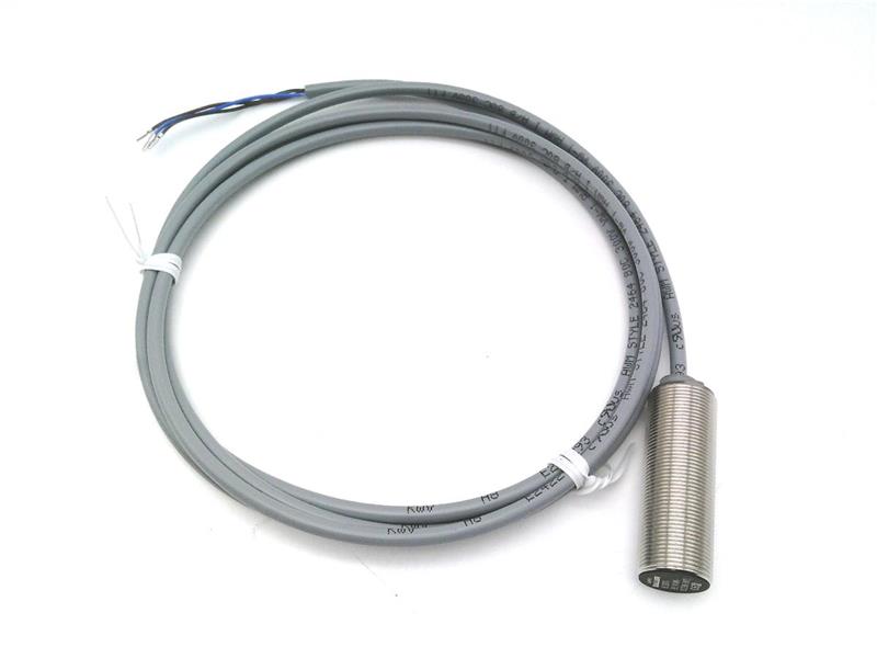 BES-M18MI-NSC50B-BV02 par BALLUFF