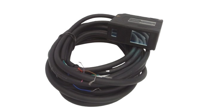 OMRON ZX0-LD300A81 5M