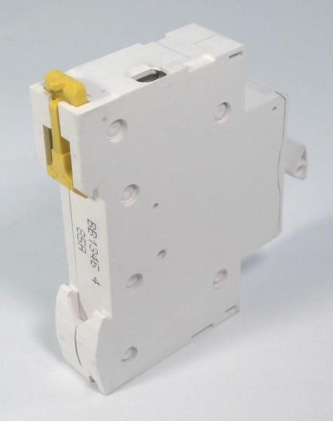 SCHNEIDER ELECTRIC A9N15635