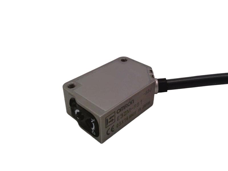 E3ZM-R81-S3J 0.3M par OMRON