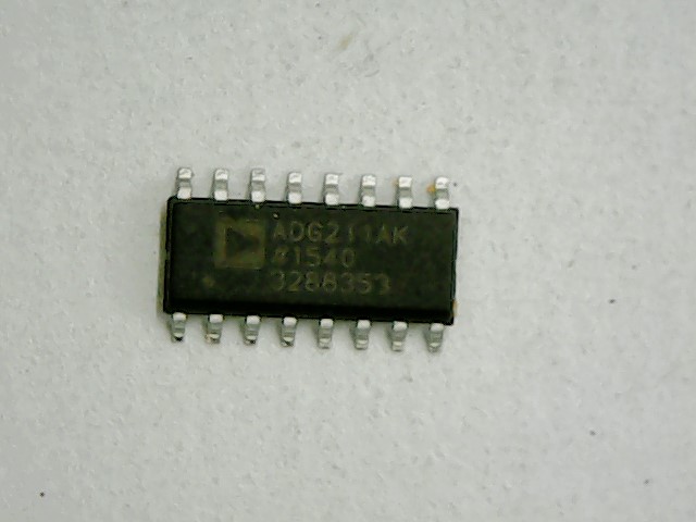 ADG211AKR par ANALOG DEVICES
