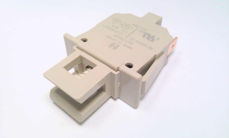 MATSUSHITA ELECTRIC AV12853F