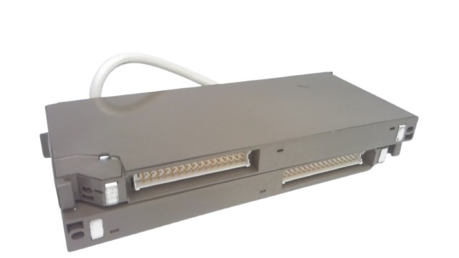 SIEMENS 6ES5305-7LA11
