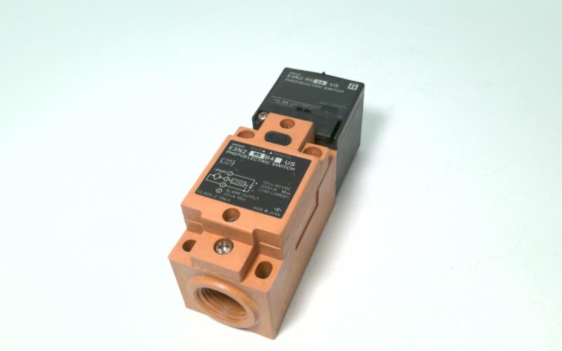 OMRON E3N2-R5-B4-US