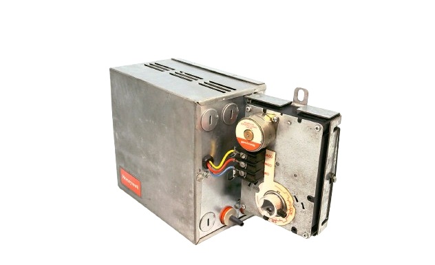 R7515B1040 18 by HONEYWELL