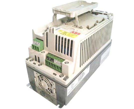 ASEA BROWN BOVERI ACS800-04-0105-5+J400
