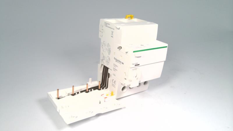 SCHNEIDER ELECTRIC A9V51425