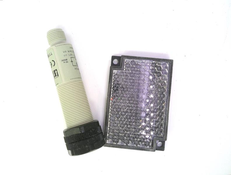 OMRON E3F2-R2C4-P1