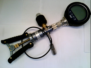 WIKA GAUGE CALIBRATOR