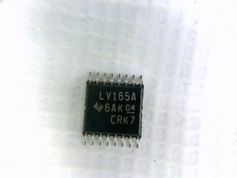 SN74LV165APWR par TEXAS INSTRUMENTS SEMI