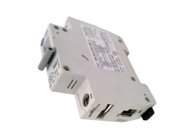 ALLEN BRADLEY 1492-SPU1C030