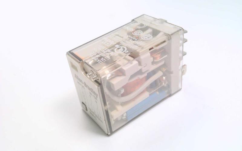 ALLEN BRADLEY 700-HF32Z24-4