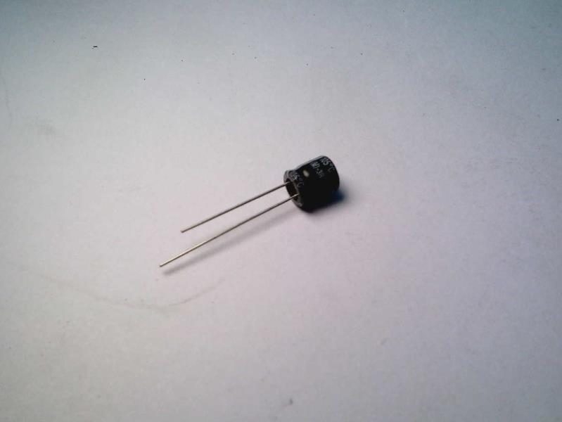 MULTICOMP MCMHR50V476M8X7