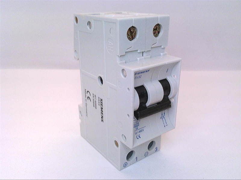 SIEMENS 5SX5204-7