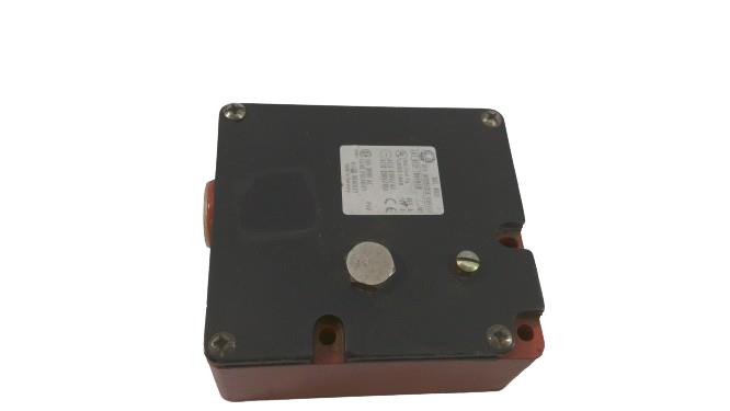 ALLEN BRADLEY 802F-TB60M11R
