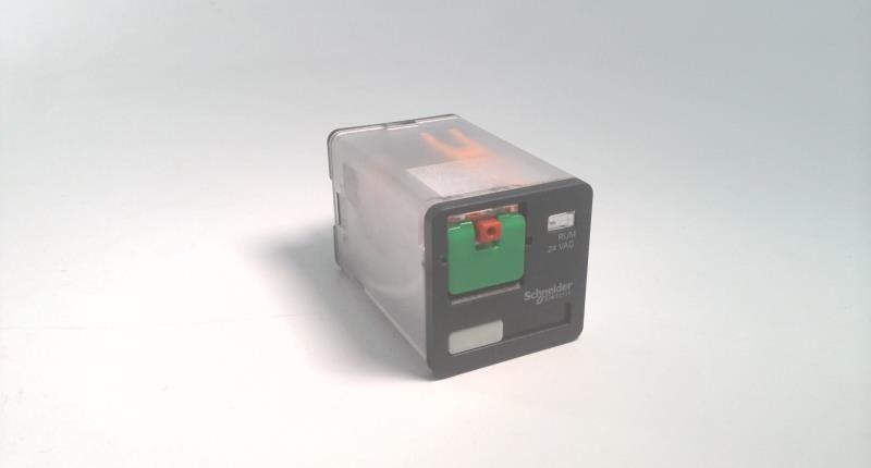 SCHNEIDER ELECTRIC RUMC21B7