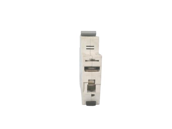 ALLEN BRADLEY 1492-SPU1D050