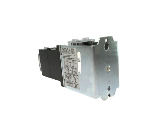 ALLEN BRADLEY 700S-DCP530Z24