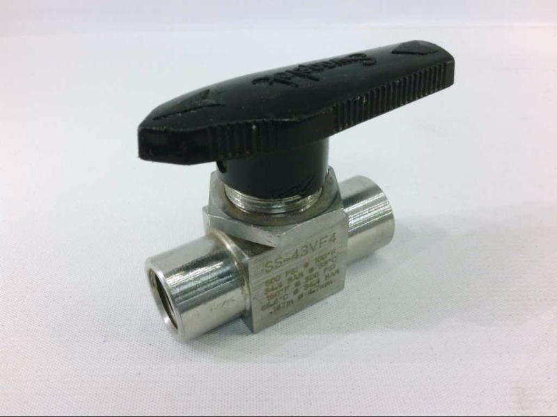 SS-43VF4 par SWAGELOK