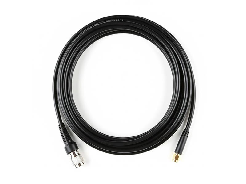 7032-7151 par AMPHENOL