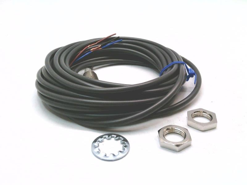 OMRON E2E-X3B4-IL2 5M