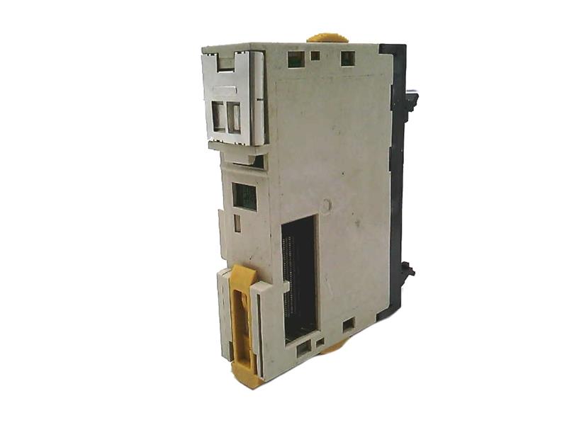 OMRON CJ1W-OD233