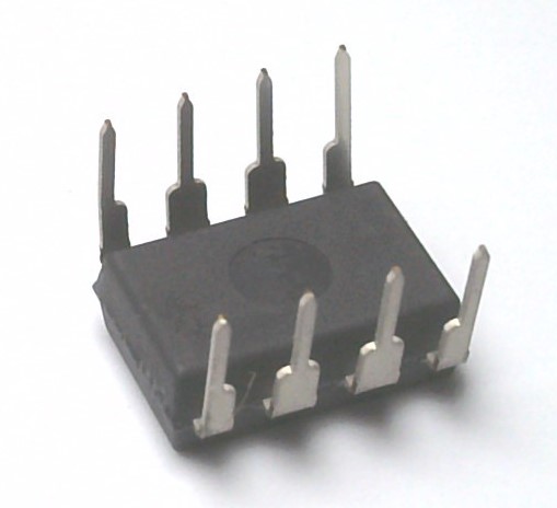 TEXAS INSTRUMENTS SEMI TLC271IP
