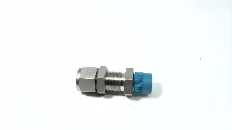 SWAGELOK SS-810-1-16ST