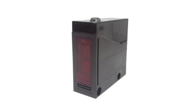 OMRON E3JM-R4M4-US
