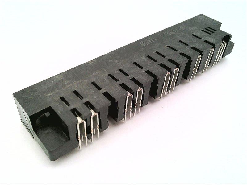 TE CONNECTIVITY 1892301-1