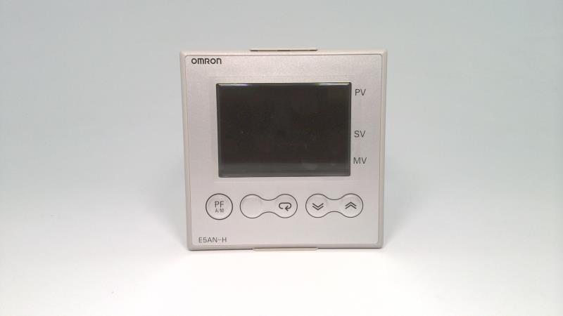 E5AN-HAA2HHBFM-W-500 AC100-240 par OMRON