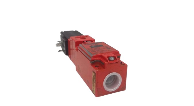 SCHNEIDER ELECTRIC XCS-L588B3