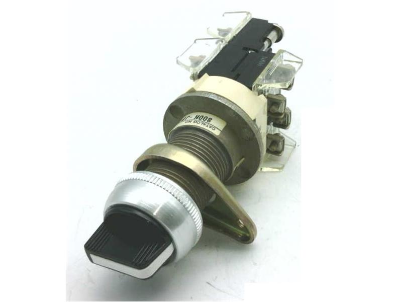 ALLEN BRADLEY 800H-JP2KB7AAAX