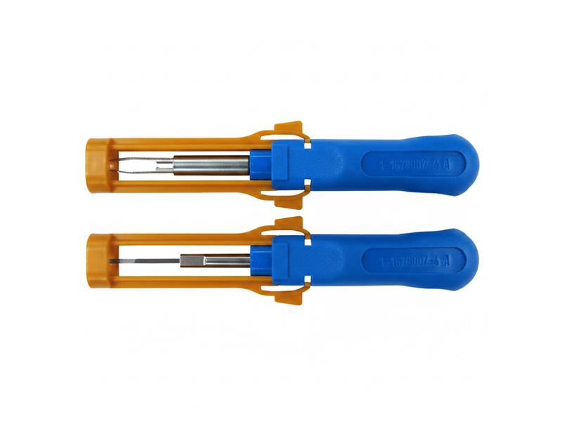 TE CONNECTIVITY 4-1579007-3